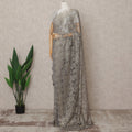 قماش ساري فرنسي فاخر من الدانتيل الشانتيلي المعدني الفضي - طول 5.5 متر، عرض 110 سم، صنع في فرنسا - D25602