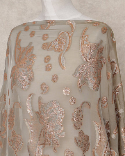 قماش ديراك حريري فاخر فرنسي صومالي بلون بني فاتح مع لوركس معدني - 3.5 متر، عرض 140 سم، صنع في فرنسا - D24573