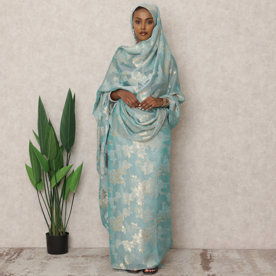 ثوب فرنسي من الشيفون الحريري باللون الأزرق المائي مع تطريز لوركس معدني، طول 4.5 متر، عرض 110 سم، فرنسا-D24390