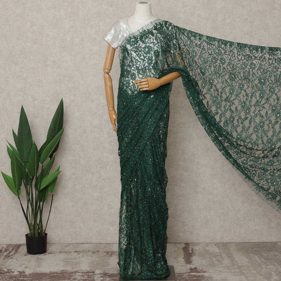 ساري فرنسي فاخر بلون أخضر غامق من الدانتيل الشانتيلي ثنائي اللون مع تطريز حجري، عرض 110 سم، 5.5 متر، فرنسا - D25582