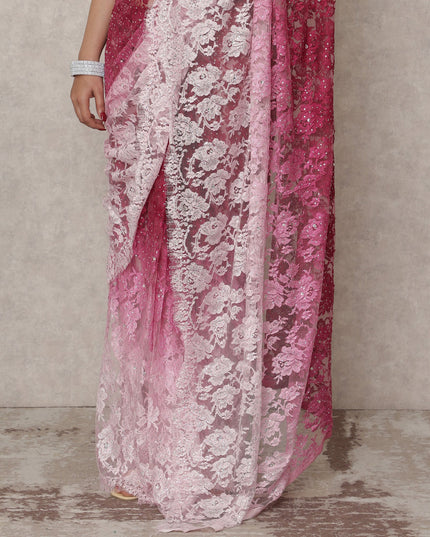 ساري فرنسي فاخر من الدانتيل الشانتيلي، من اللون الوردي الفاتح إلى النبيذي الداكن، مع تطريز حجري، بطول 5.5 متر، وعرض 110 سم، صنع في فرنسا - D24420