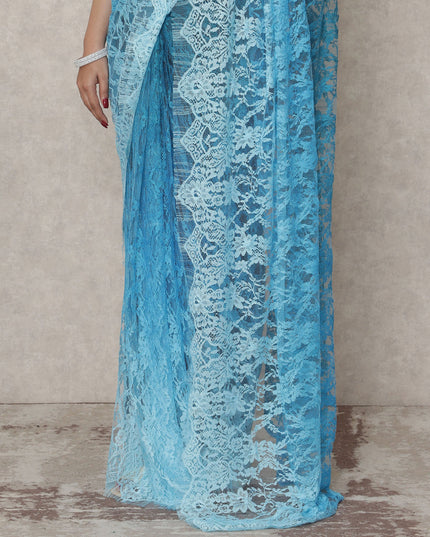 ساري فرنسي فاخر من الدانتيل الشانتيلي، من اللون الأزرق السماوي إلى الأزرق السماوي، بطول 5.5 متر، وعرض 110 سم، صنع في فرنسا - D24424
