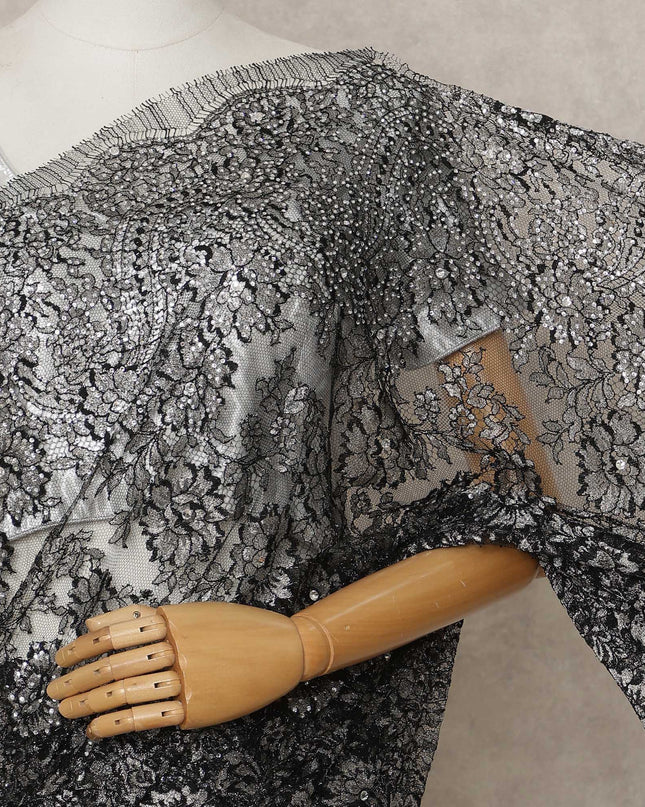 ساري فرنسي فاخر أسود من الدانتيل الشانتيلي المعدني مع تطريز حجري، عرض 110 سم، 5.5 متر، فرنسا-D25576