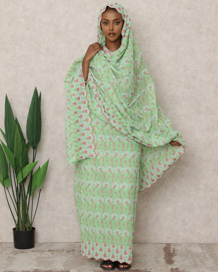 ثوب سويسري من القطن الأخضر النعناعي مع تطريز أبيض ووردي وأحجار، طول 4.5 متر، عرض 140 سم، سويسرا-D24388