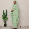 ثوب سويسري من القطن الأخضر النعناعي مع تطريز أبيض ووردي وأحجار، طول 4.5 متر، عرض 140 سم، سويسرا-D24388