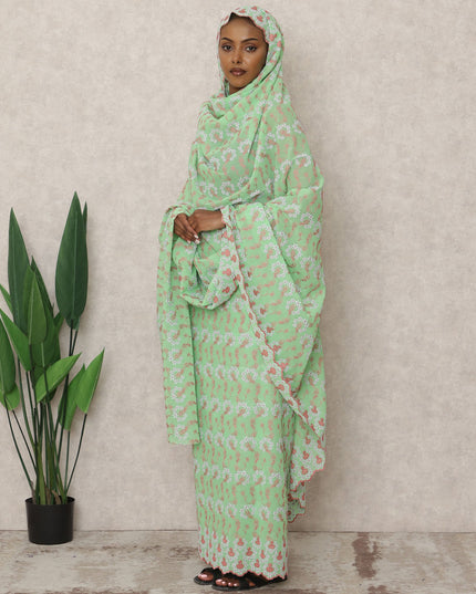 ثوب سويسري من القطن الأخضر النعناعي مع تطريز أبيض ووردي وأحجار، طول 4.5 متر، عرض 140 سم، سويسرا-D24388