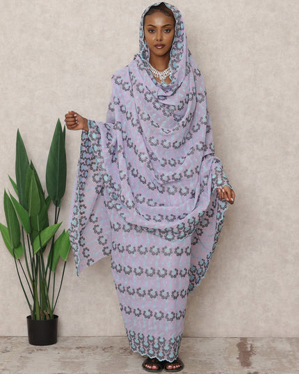 ثوب سويسري تقليدي من القطن بنقشة زهور اللافندر مع تطريز وأحجار، 4.5 متر، عرض 140 سم، سويسرا-D24381