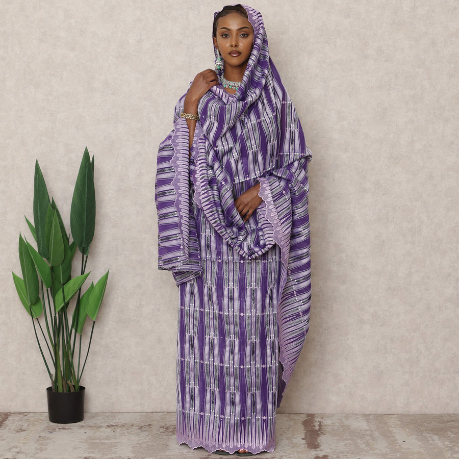 ثوب سويسري مخطط مطرز باللونين الأرجواني والليلكي مع أحجار من قماش الفوال القطني الخالص، 4.5 متر، العرض 140 سم، سويسرا - D24370