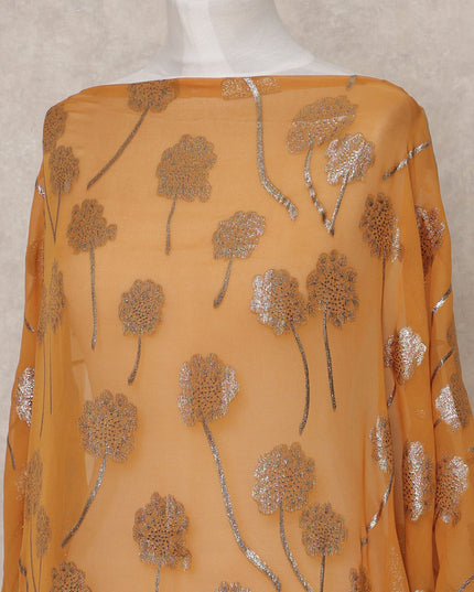 قماش ديراك شيفون حريري صومالي بني كراميل مع لوركس معدني - 3.5 متر، عرض 140 سم، صنع في كوريا الجنوبية - D24565