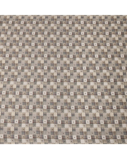 قماش مزيج قطني بيج بطبعة مربعات ونقاط، عرض 110 سم، صنع في الهند - D25513