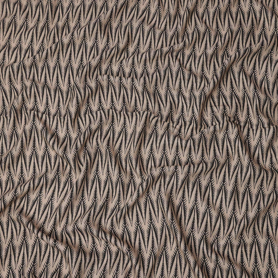 قماش فيسكوز كتان مخلوط باللون البيج بطبعة أوراق شجر سوداء، عرض 110 سم، صنع في الهند - D25094