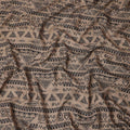 قماش كتان فيسكوز بني مخلوط بطبعة هندسية قبلية سوداء، عرض 110 سم، صنع في الهند - D25101