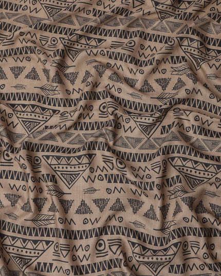 قماش كتان فيسكوز بني مخلوط بطبعة هندسية قبلية سوداء، عرض 110 سم، صنع في الهند - D25101