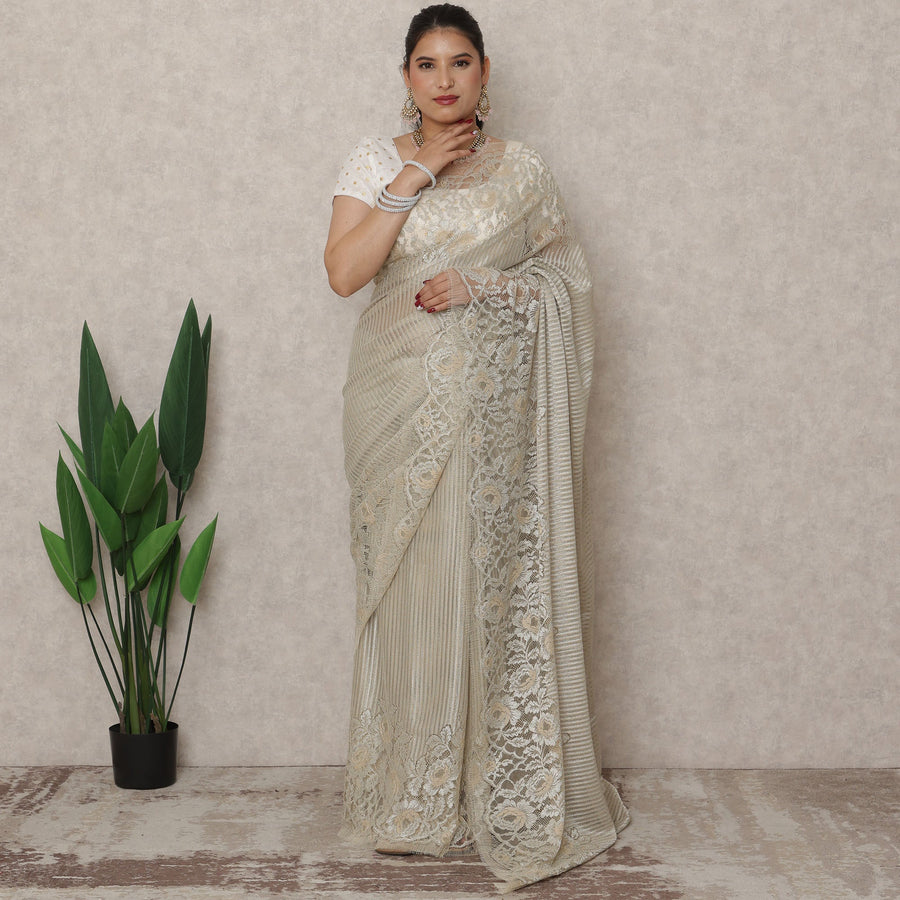 ساري فرنسي فاخر من قماش شانتيلي معدني بلون الشمبانيا والبيج، بطول 5.5 متر وعرض 110 سم، صنع في فرنسا - D24445