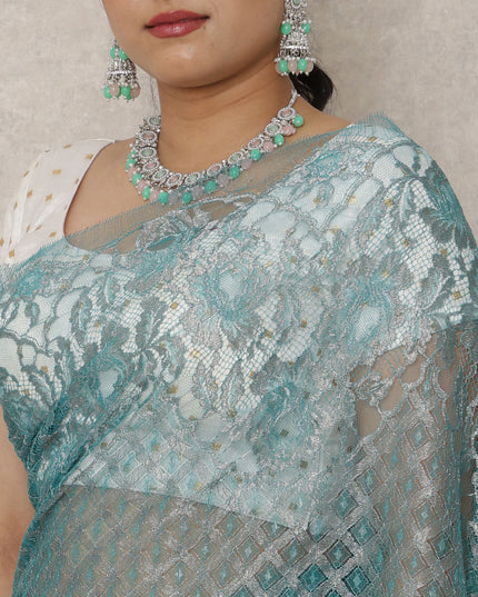 ساري شانتيلي فرنسي فاخر باللون الأزرق المخضر، مصنوع من الدانتيل المعدني، بطول 5.5 متر، وعرض 110 سم، صنع في فرنسا - D24446