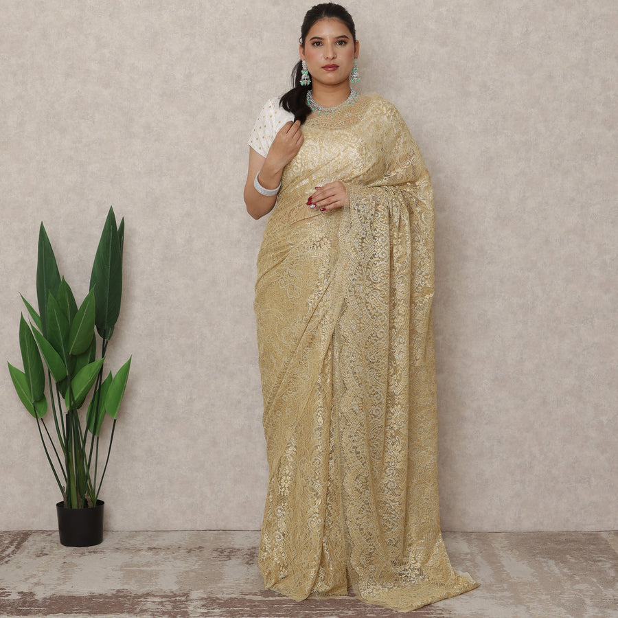 ساري شانتيلي فرنسي فاخر باللون الذهبي العتيق، طوله 5.5 متر، عرضه 110 سم، صنع في فرنسا - D24452