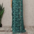 ساري فرنسي فاخر باللون الأزرق الزمردي من الدانتيل الشانتيلي ثنائي اللون مع تطريز حجري، عرض 110 سم، 5.5 متر، فرنسا - D25561