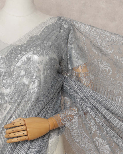 ساري فرنسي فاخر من الدانتيل المعدني الفضي الرمادي، بطول 5.5 متر وعرض 110 سم، مستورد من فرنسا - D25415