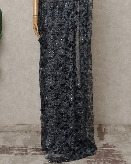 ساري فرنسي فاخر بلون رمادي فحمي من الدانتيل الشانتيلي ثنائي اللون مع تطريز حجري، عرض 110 سم، 5.5 متر، فرنسا - D25588