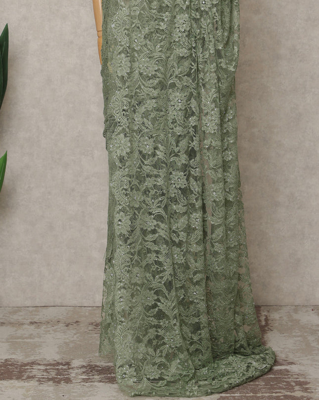 ساري فرنسي فاخر بلون أخضر حكيم من الدانتيل الشانتيلي ثنائي اللون مع تطريز حجري، عرض 110 سم، 5.5 متر، فرنسا - D25580