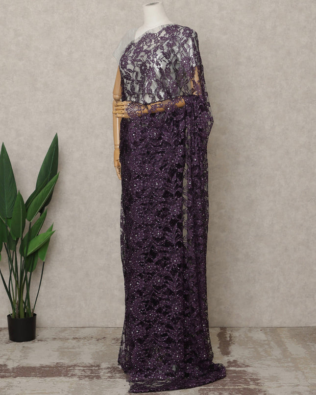 ساري فرنسي فاخر بلون بنفسجي غامق من الدانتيل الشانتيلي ثنائي اللون مع تطريز حجري، عرض 110 سم، 5.5 متر، فرنسا - D25578