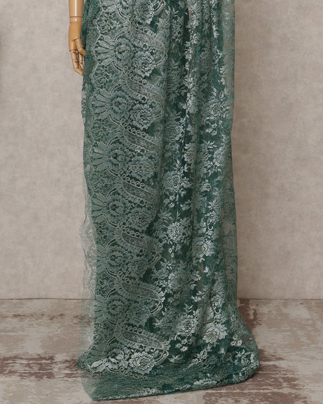 قماش ساري فرنسي فاخر من الدانتيل المعدني بلون أخضر مزرق - طول 5.5 متر، عرض 110 سم، صنع في فرنسا - D25609