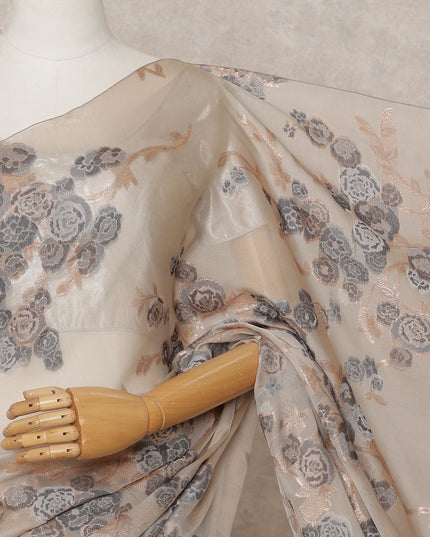ساري شيفون حرير فرنسي فاخر بلون الشمبانيا الرمادي - طول 5.5 متر، عرض 110 سم، صنع في فرنسا - D25623