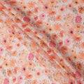 قماش كتان بلون الخوخ مطبوع عليه زهور متعددة الألوان، برتقالي وزهري، عرض 110 سم، صنع في الهند - D25083