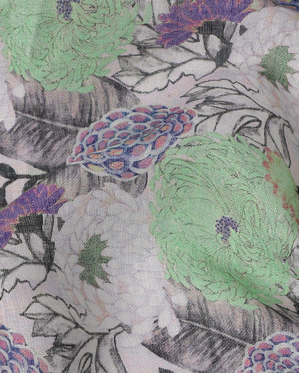 قماش كتان رمادي مطبوع عليه زهور بتصميم أزهار خضراء وأرجوانية، عرض 110 سم، صنع في الهند - D25089