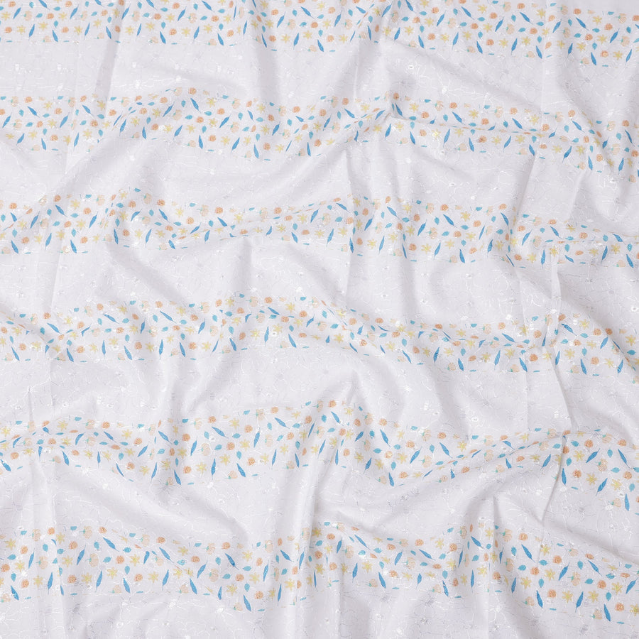 قماش قطني مطرز بنقشة زهور بيضاء بتصميم مخطط، عرض 110 سم، الهند - D25206