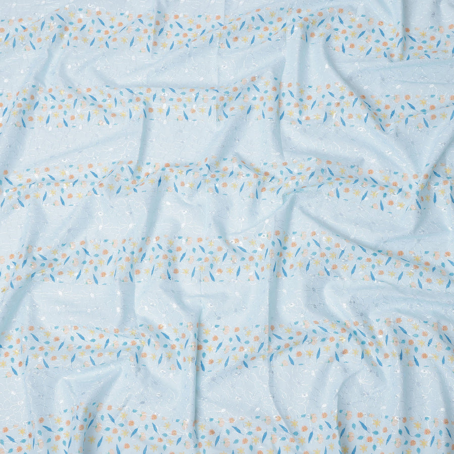 قماش قطني مطرز بنقشة زهور زرقاء فاتحة بتصميم مخطط، عرض 110 سم، الهند - D25204