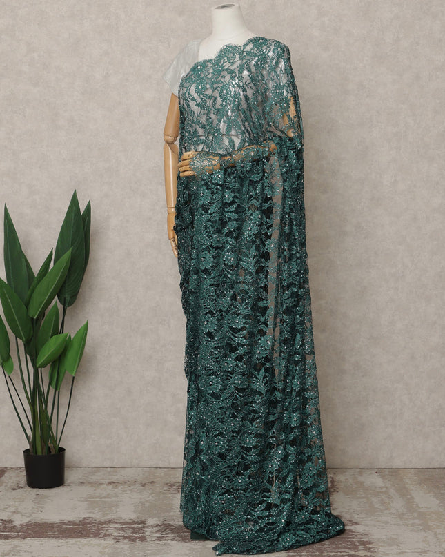 ساري فرنسي فاخر بلون أخضر فاتح من الدانتيل الشانتيلي ثنائي اللون مع تطريز حجري، عرض 110 سم، 5.5 متر، فرنسا - D25583