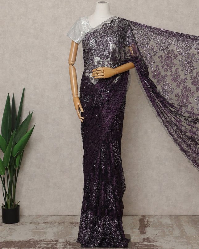 ساري فرنسي فاخر من الدانتيل الشانتيلي المعدني باللون البرقوقي مع تطريز حجري، عرض 110 سم، 5.5 متر، فرنسا - D25569