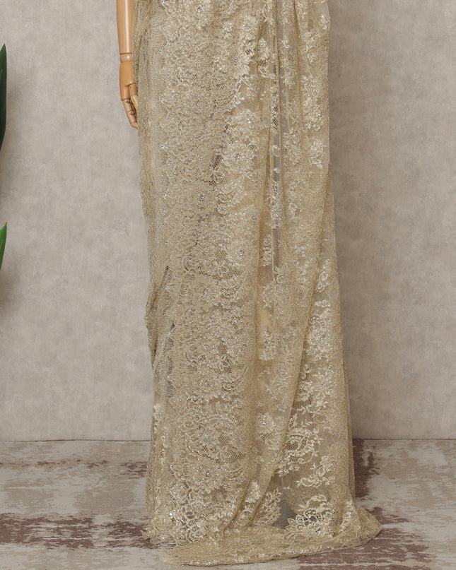 ساري فرنسي فاخر بلون الشمبانيا الذهبي من الدانتيل المعدني شانتيلي مع تطريز حجري، عرض 110 سم، 5.5 متر، فرنسا - D25596