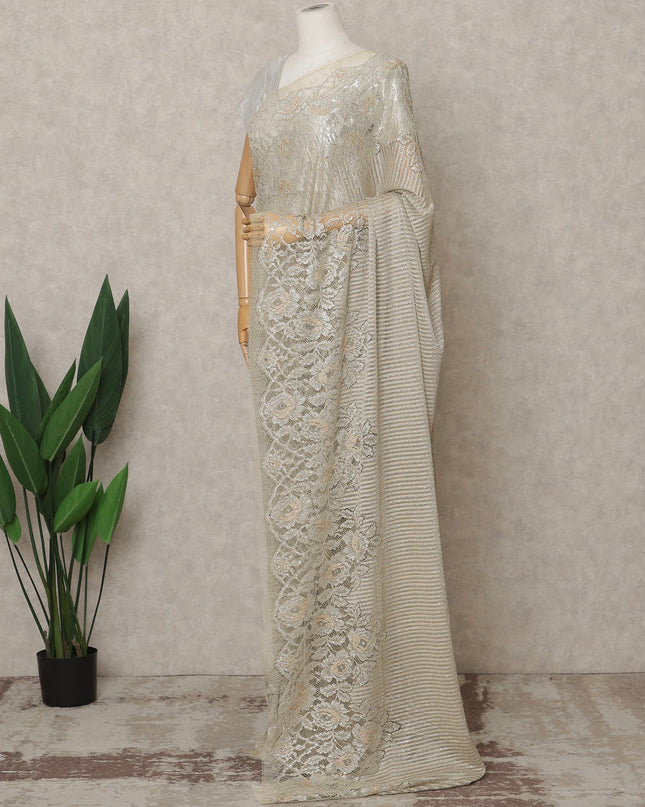 ساري فرنسي فاخر من الدانتيل الفرنسي المعدني بلون البيج الذهبي مع تطريز حجري، عرض 110 سم، 5.5 متر، فرنسا - D25594