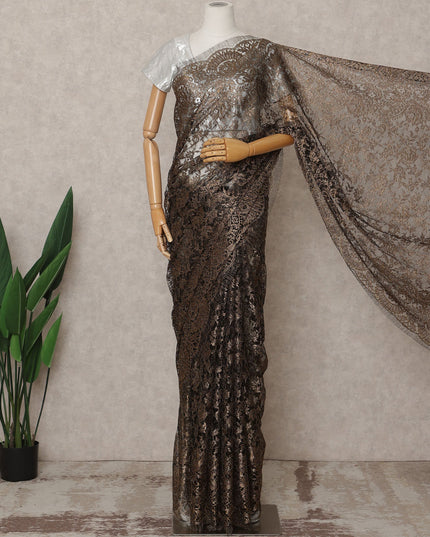 قماش ساري فرنسي فاخر من الدانتيل شانتيلي المعدني باللون الأسود الشوكولاتي - طول 5.5 متر، عرض 110 سم، صنع في فرنسا - D25607