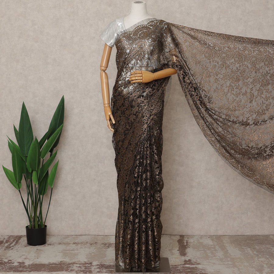 قماش ساري فرنسي فاخر من الدانتيل شانتيلي المعدني باللون الأسود الشوكولاتي - طول 5.5 متر، عرض 110 سم، صنع في فرنسا - D25607