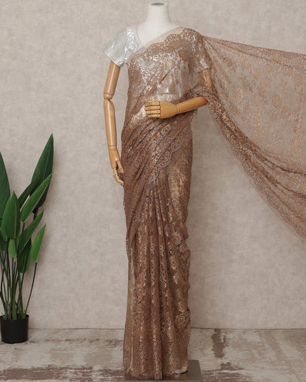 قماش ساري فرنسي فاخر من الدانتيل الشانتيلي المعدني النحاسي - طول 5.5 متر، عرض 110 سم، صنع في فرنسا - D25604