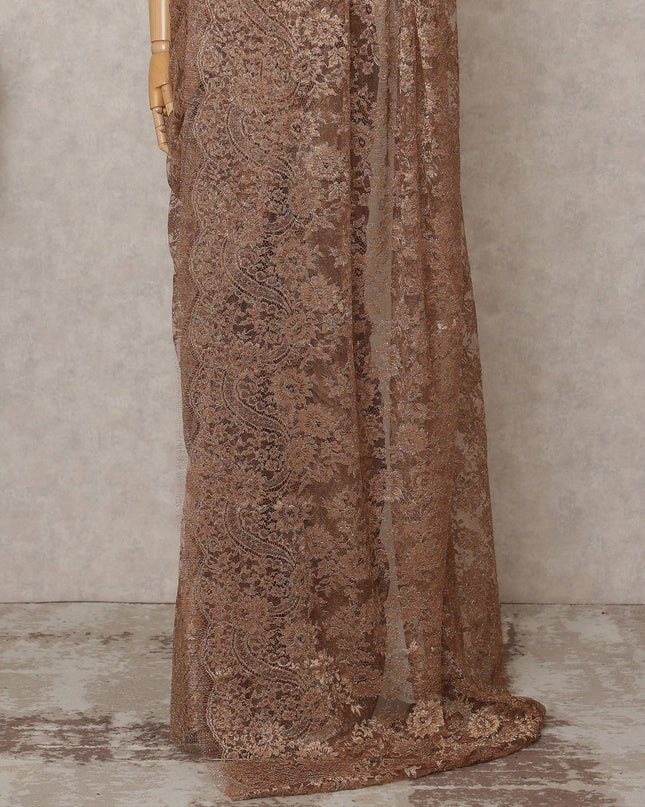 قماش ساري فرنسي فاخر من الدانتيل الشانتيلي المعدني النحاسي - طول 5.5 متر، عرض 110 سم، صنع في فرنسا - D25604