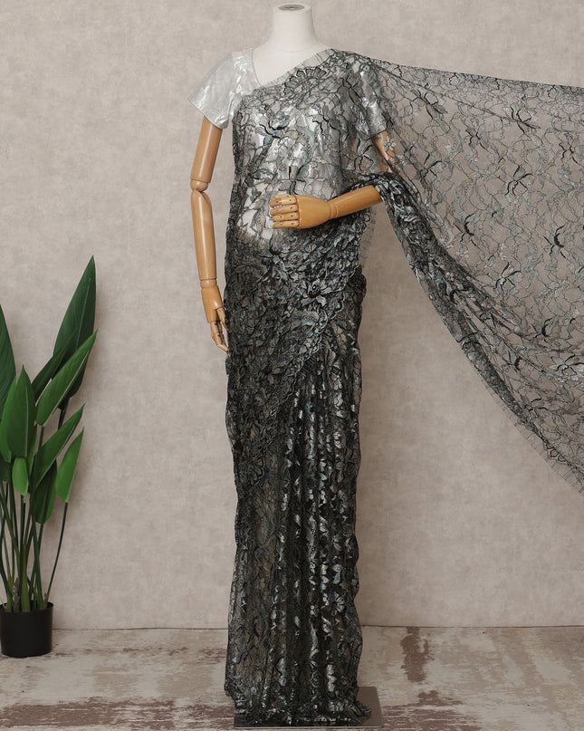 قماش ساري فرنسي فاخر متعدد الألوان من الدانتيل الشانتيلي باللون الفضي الأسود - طول 5.5 متر، عرض 110 سم، صنع في فرنسا - D25613