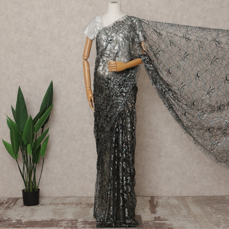 قماش ساري فرنسي فاخر متعدد الألوان من الدانتيل الشانتيلي باللون الفضي الأسود - طول 5.5 متر، عرض 110 سم، صنع في فرنسا - D25613