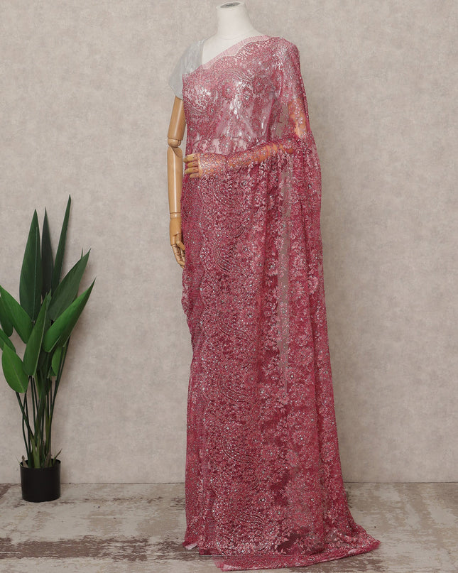 ساري فرنسي فاخر باللون الوردي من الدانتيل الشانتيلي المعدني مع تطريز حجري، عرض 110 سم، 5.5 متر، فرنسا - D25571