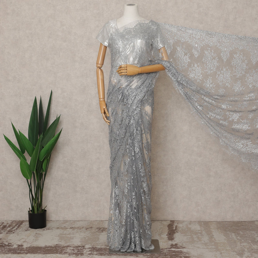 ساري فرنسي فضي فاخر من الدانتيل الشانتيلي المعدني مع تطريز حجري، عرض 110 سم، 5.5 متر، فرنسا - D25566