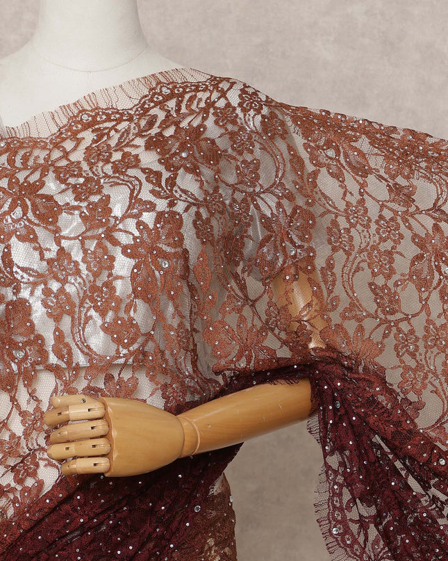 ساري فرنسي فاخر من قماش شانتيلي أومبري باللون البني العنابي مع تطريز حجري - طول 5.5 متر، عرض 110 سم، صنع في فرنسا - D25616