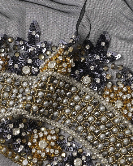 قماش نايلون رمادي من التول مطرز بنقشة زهور مع ترتر وخرز، عرض 140 سم، صنع في الهند - D23483