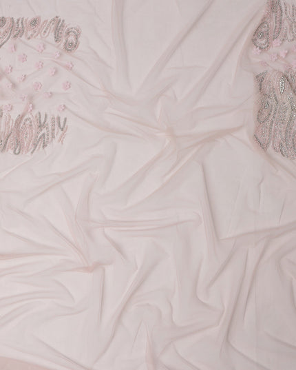 قماش تول نايلون وردي فاتح مع تطريز زهور ثلاثي الأبعاد ومرايا، عرض 140 سم، صنع في الهند - D23515