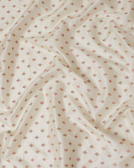 قماش حرير توسار ساحر باللون الأبيض الفاتح مع طباعة زهور وردية صغيرة، عرض 110 سم -D18968