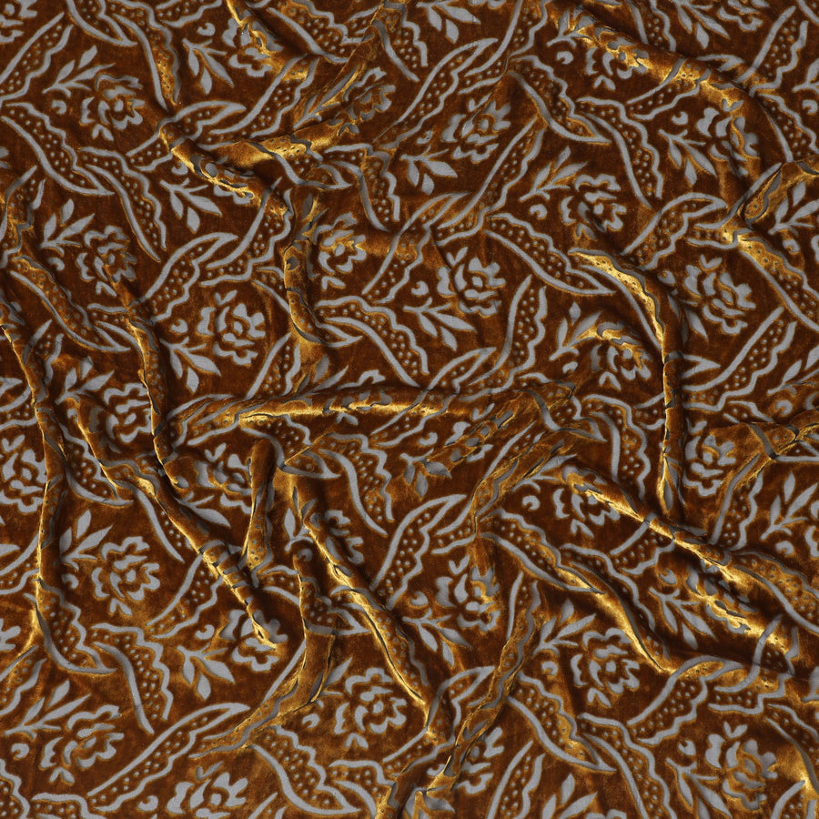 مخمل حرير بندق بيزلي ذهبي - آخر قطعة في سلسلة Regal-D19027 (0.75 متر)