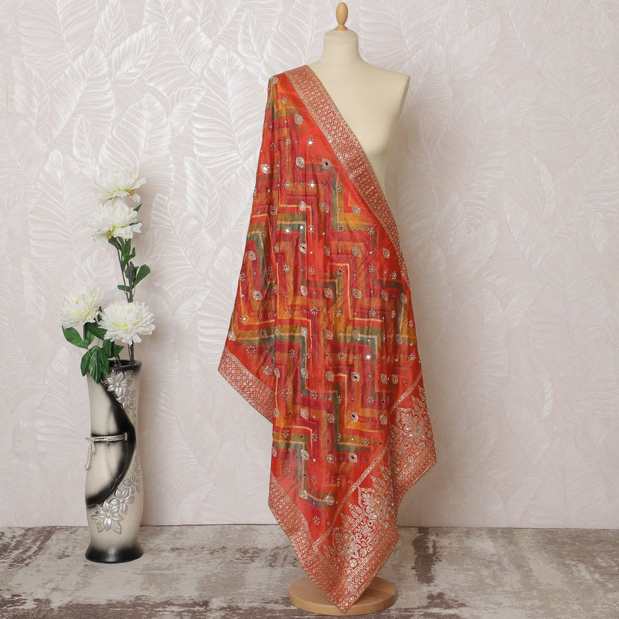 دوباتا فاخرة من قماش بروكيد صناعي مزخرف بأشكال هندسية باللون الأحمر النابض بالحياة، 225×80 سم - D19079