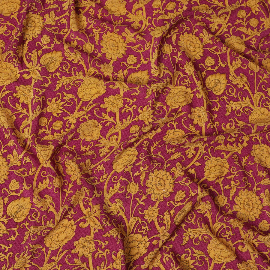 قماش كريب صناعي باللون العنابي من ريجال مع طباعة زهور ذهبية، عرض 110 سم - القطعة الأخيرة الحصرية-D19350(قطعة 1.1 متر)